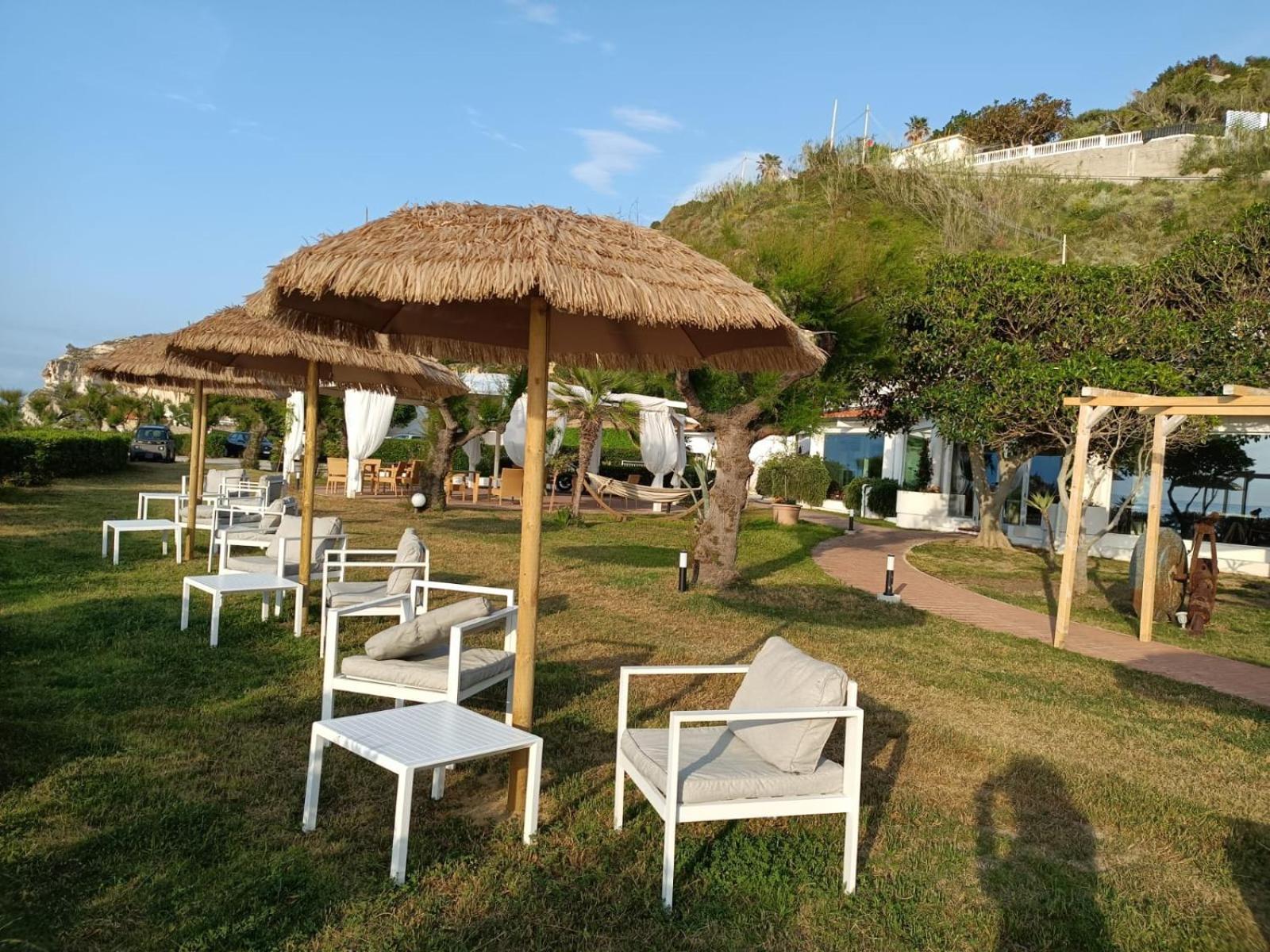 Borgo Di Riaci Beach Resort Санта-Доменика Экстерьер фото