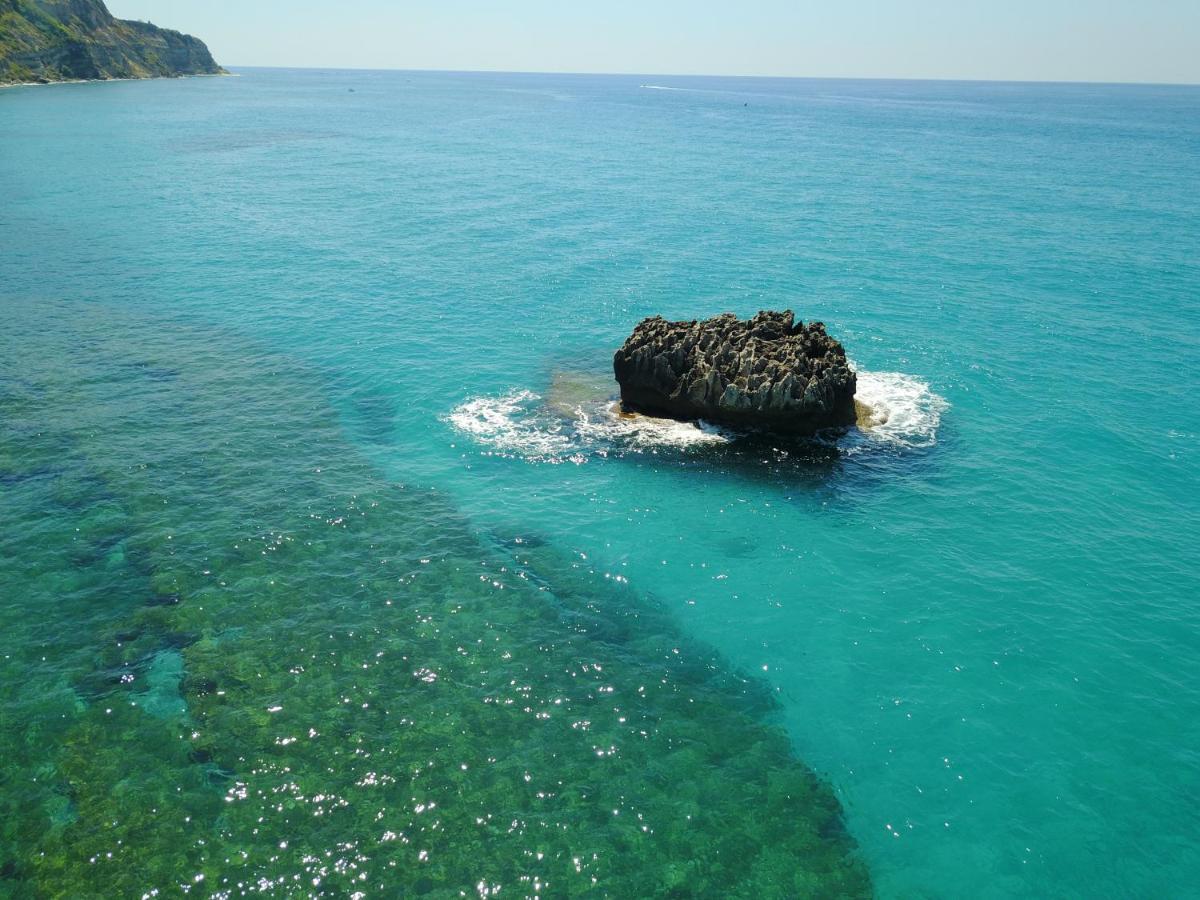 Borgo Di Riaci Beach Resort Санта-Доменика Экстерьер фото